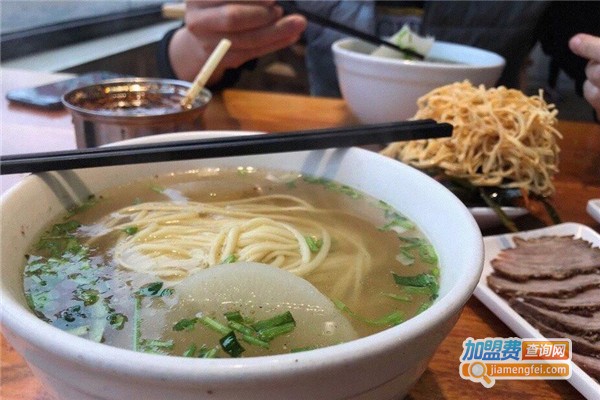 欣九味牛肉面加盟费