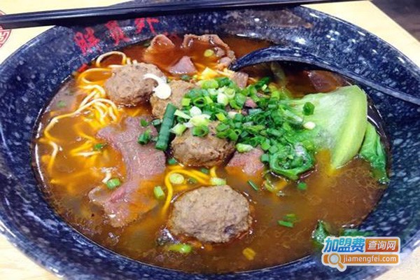 胖员外红油牛肉面加盟门店