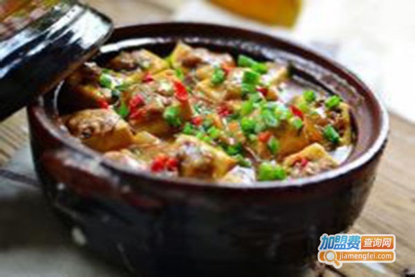 伊碗香砂锅加盟门店