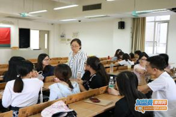 前进会计培训加盟费