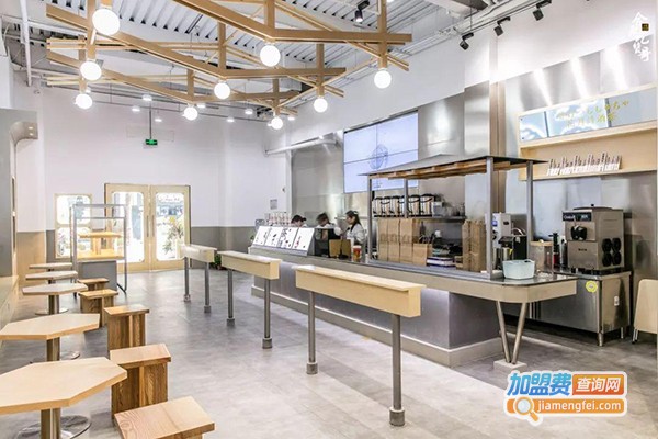 世咔奶茶店