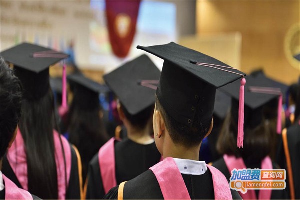 蓝景留学加盟费