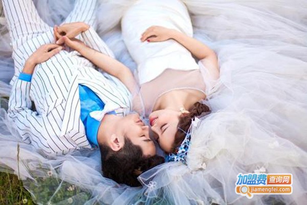 艺姿尚美婚纱摄影加盟费