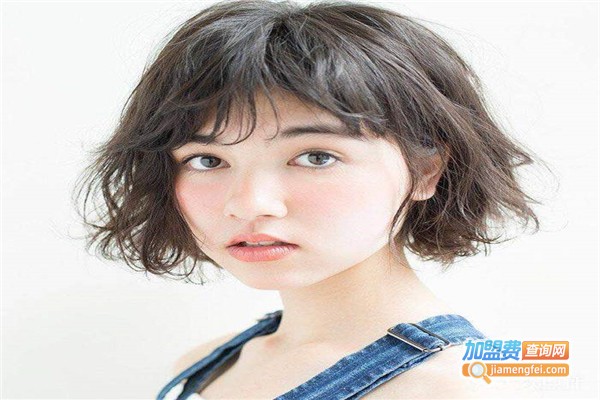 米娜美发加盟费