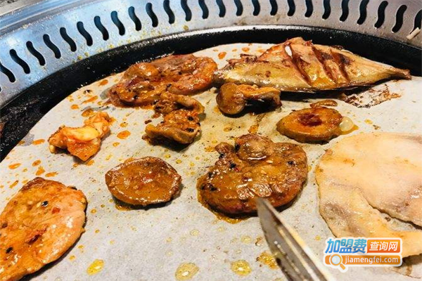 名鼎阁自助火锅烤肉加盟费