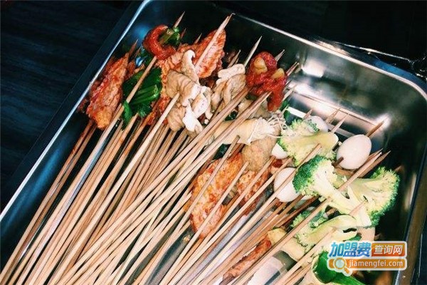 三吱串串香加盟费