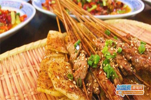 俏饨之重庆烧烤江湖菜加盟费
