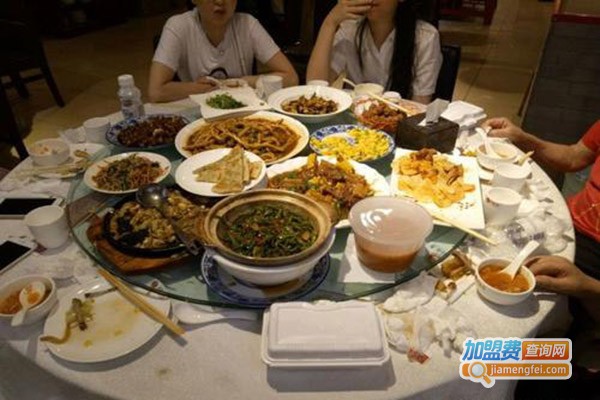 不倒翁食府加盟费