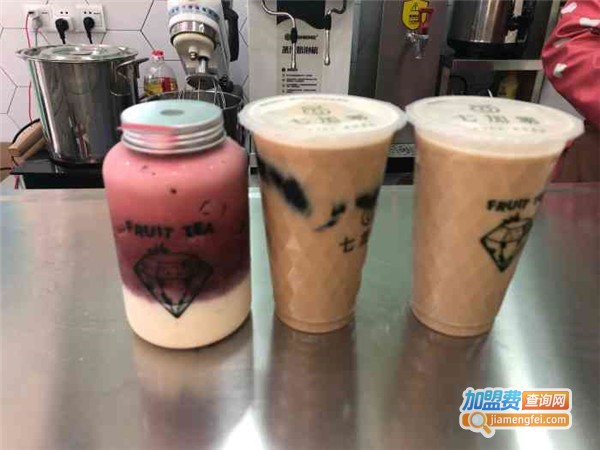七加零果钻茶饮加盟费
