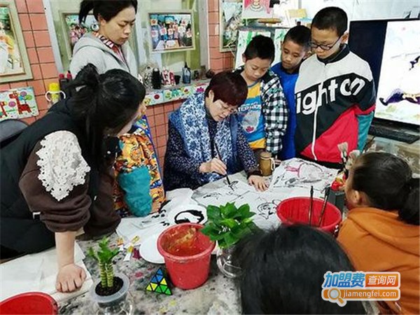 快乐小蚂蚁艺术培训中心加盟费