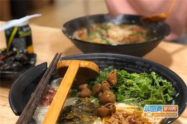 吧唧米线馆加盟费