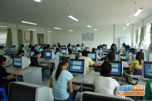 欢乐堡学校加盟费