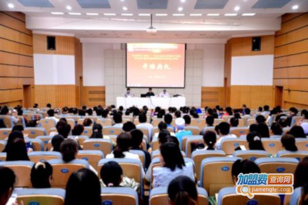 欢乐堡学校加盟费