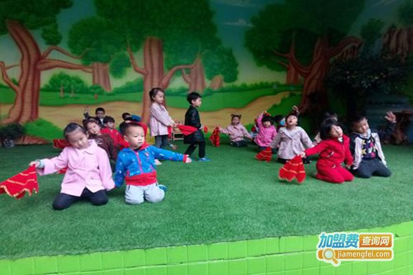 青青草幼儿园加盟门店