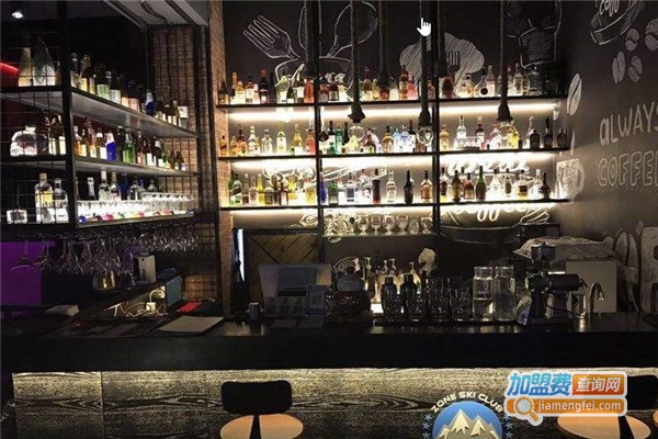 SNOWZONECAFEBAR纵雪俱乐部加盟费