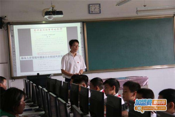 添奇思机器人创客教育加盟费