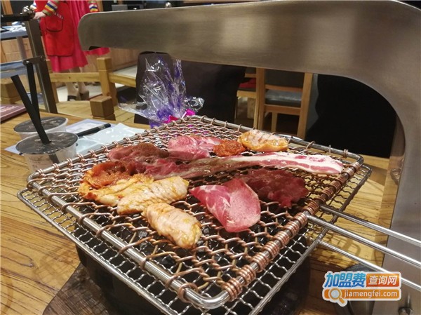 金刚山黑牛自助烤肉加盟费
