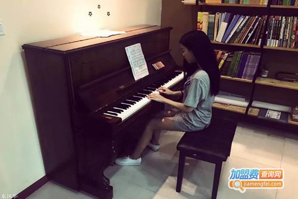 东风华艺音乐培训中心