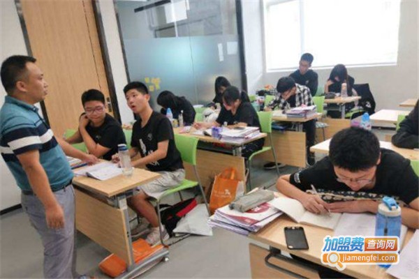 夏越教育加盟费