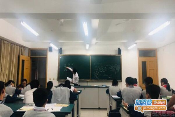 诵苑语言艺术培训中心加盟费