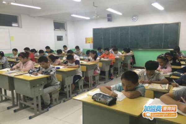 澳维一站式教育加盟费