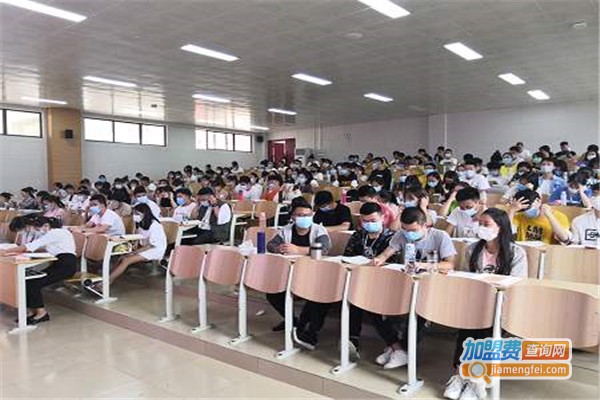 百年未来教育加盟费