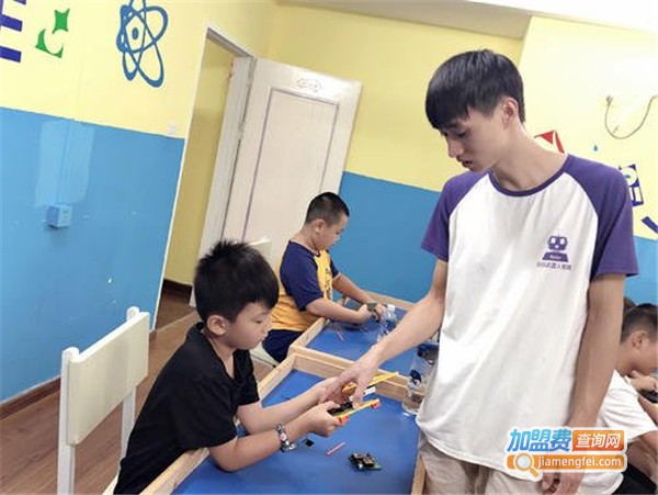 唯科乐机器人教育加盟费