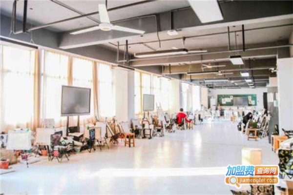 深蓝美术培训学校加盟费