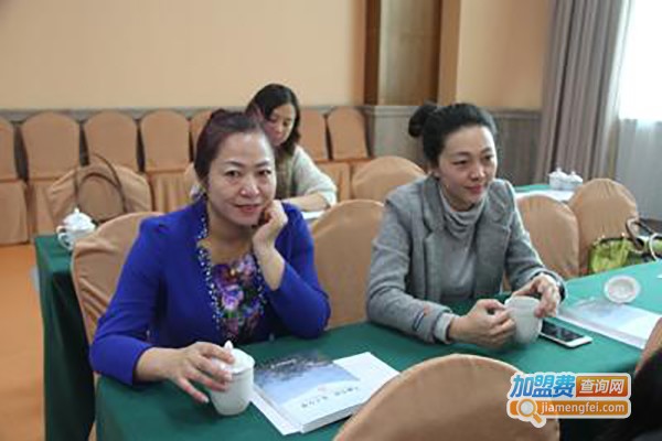 坤派巾帼女子学堂加盟费