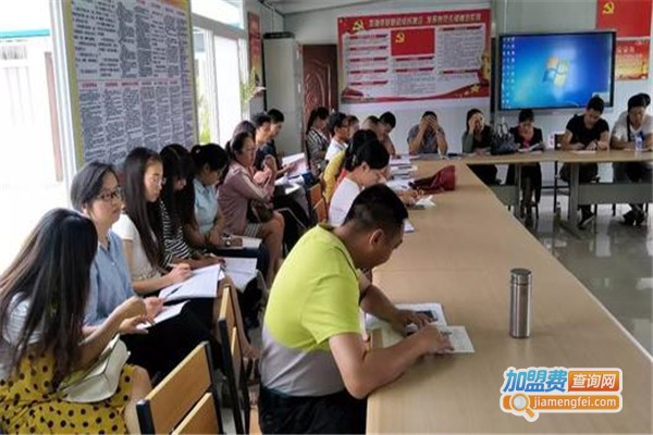 德扬经典外语学校加盟费
