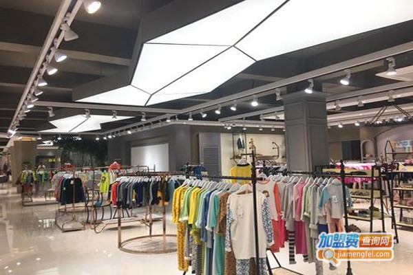 红顶鸟童装加盟费