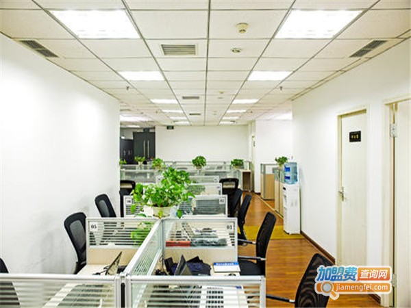 川软教育加盟门店设备费:6万元|前期原料费:6万元|广告宣传费:6000元流动资金:8.43万元|总投资费用:21.95万元以上