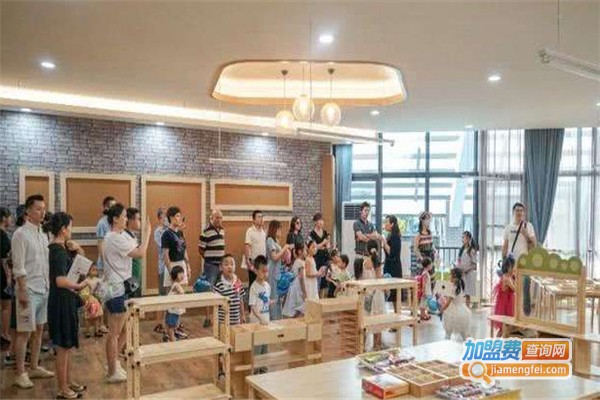 小精灵幼儿园加盟费