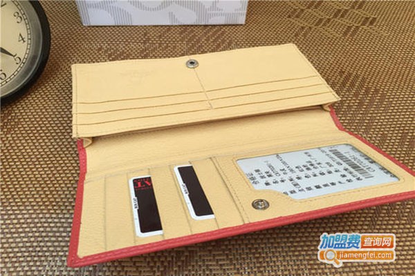 波士猫皮具加盟门店