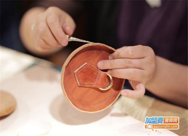 合众皮具加盟费