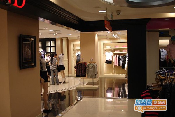 中奥大巢韩版服饰加盟门店