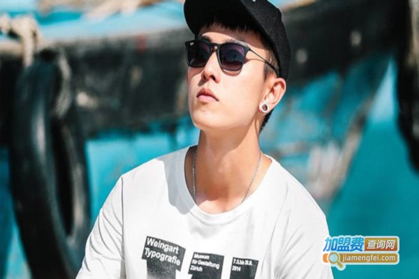 欧利尔男装加盟费