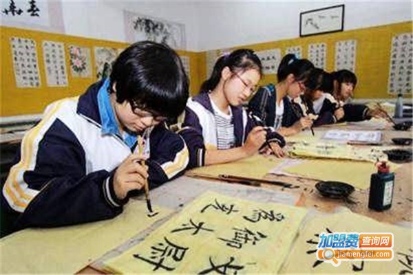 名师学堂晓荷艺术加盟费