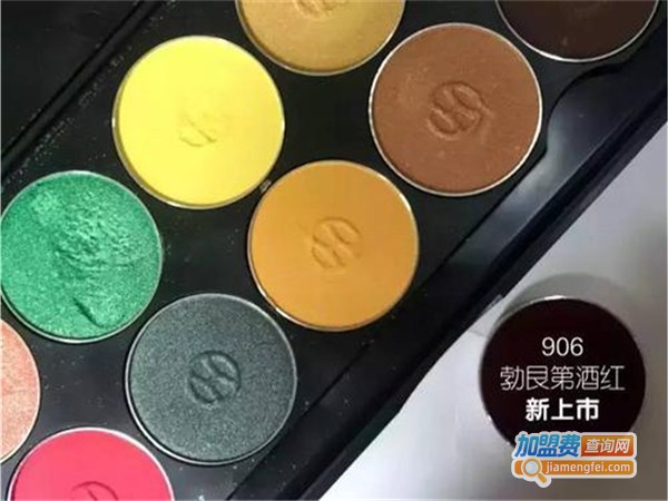 好好霞奈露化妆品加盟门店