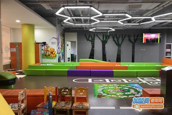 HI小孩儿童社交空间加盟门店