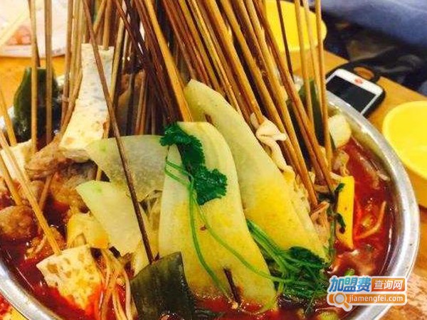 歪串串店加盟费多少钱
