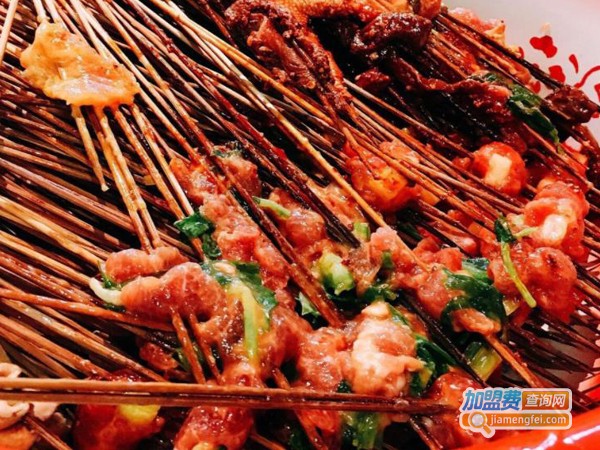 耍牛忙串串香加盟费多少钱
