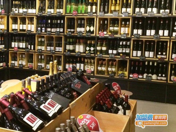 红酒店加盟