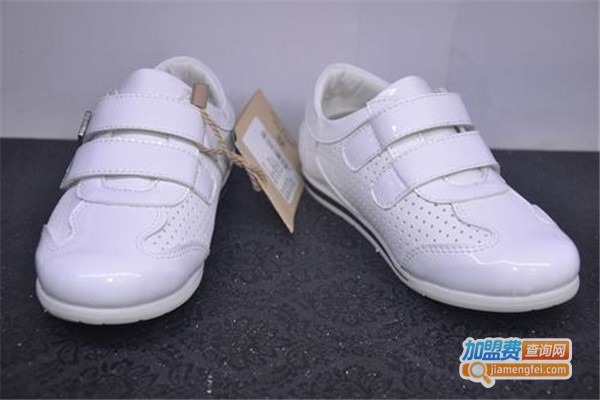 品牌童鞋折扣店加盟费