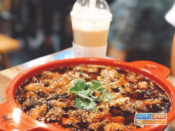 谢彬肥肠鸡冷锅串串加盟费