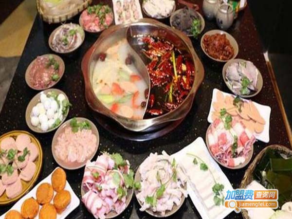 聚圆土灶火锅加盟店