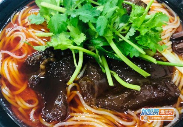 全麦道周氏牛肉面加盟费