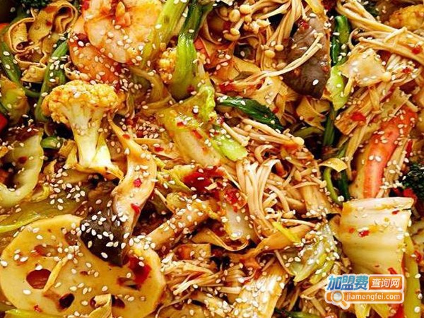 小厨娘麻辣香锅加盟店