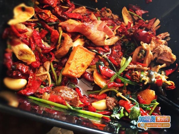 小厨娘麻辣香锅加盟费