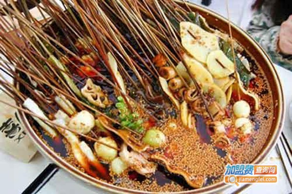 心动串串香小火锅加盟费